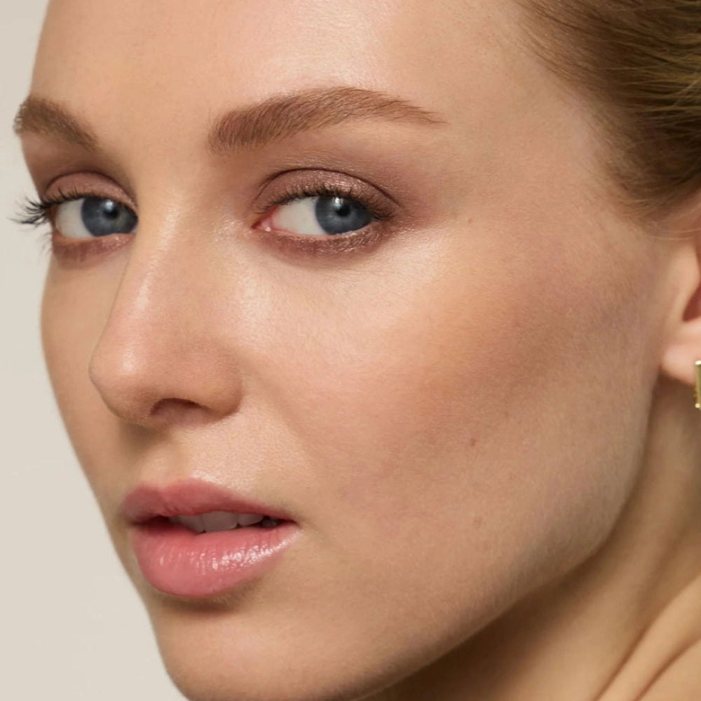 Into the Glow Cream Eyeshadow Stick